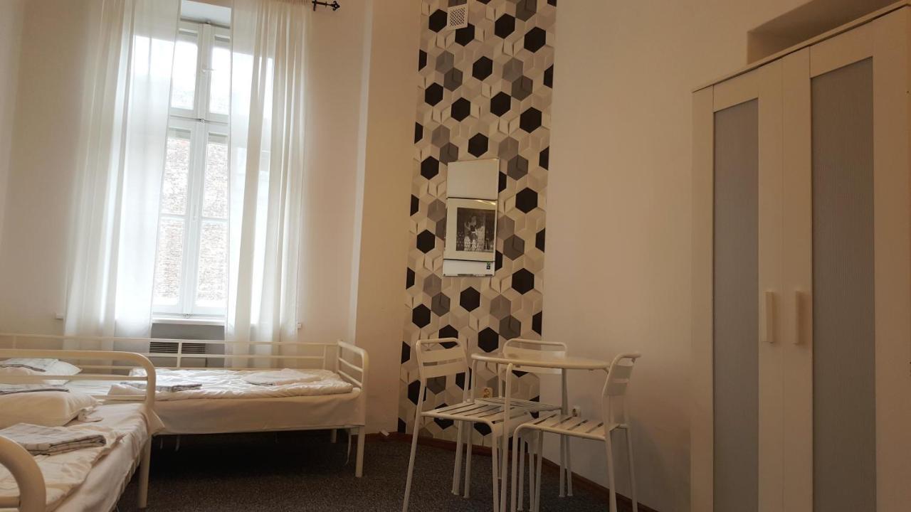Hostel Witt Warsawa Bagian luar foto